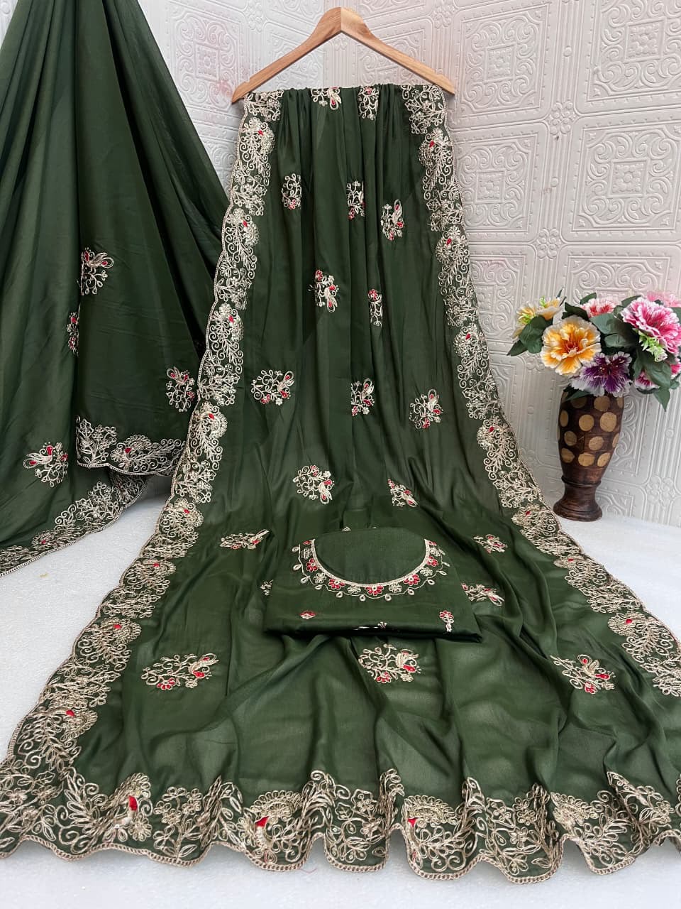 Star Georgette Saree With Embroidery — photo 3