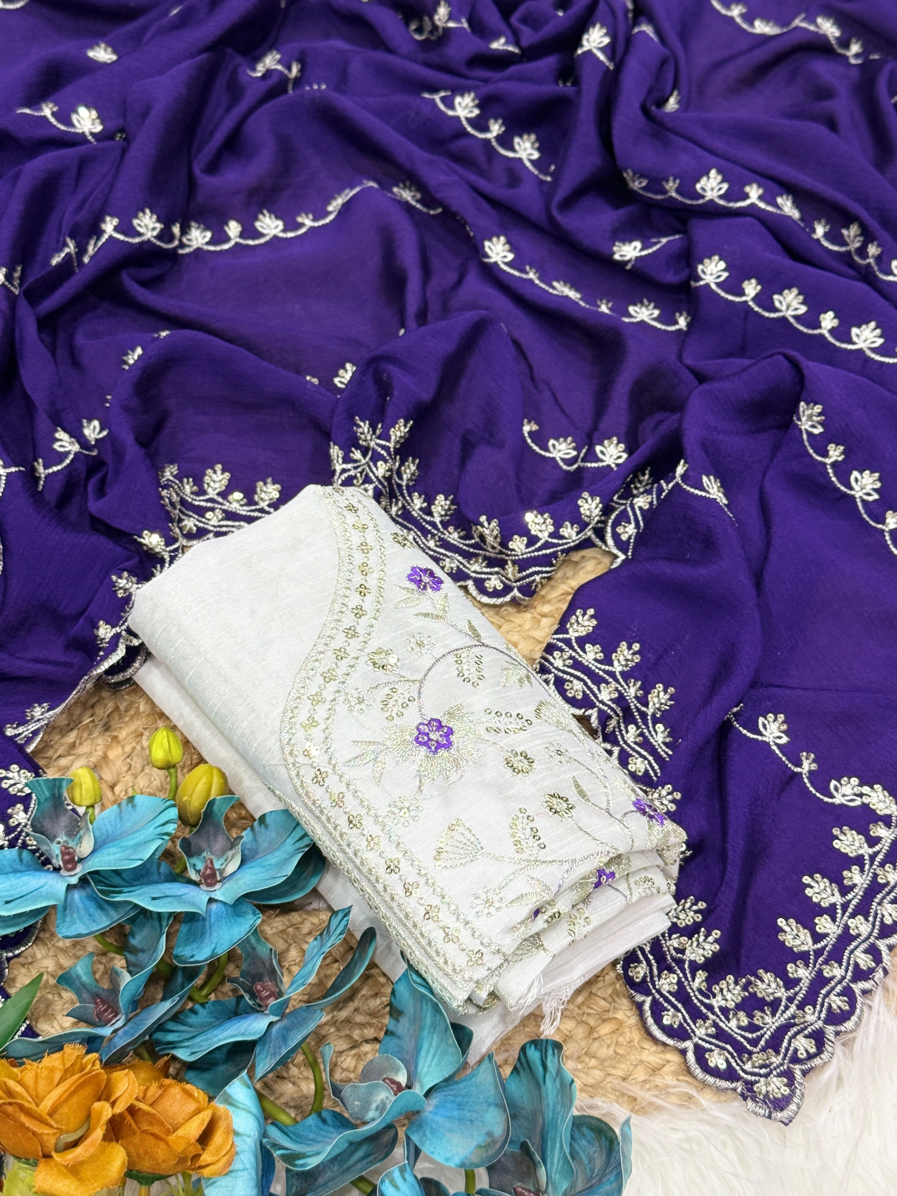 Chinnon Chiffon Saree With Embroidery — photo 2