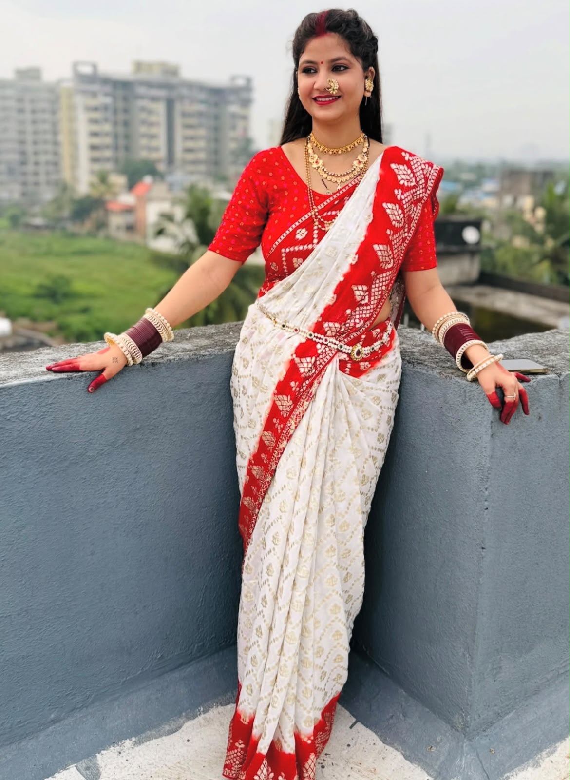 Viscose Georgette Red & White Saree — photo 2