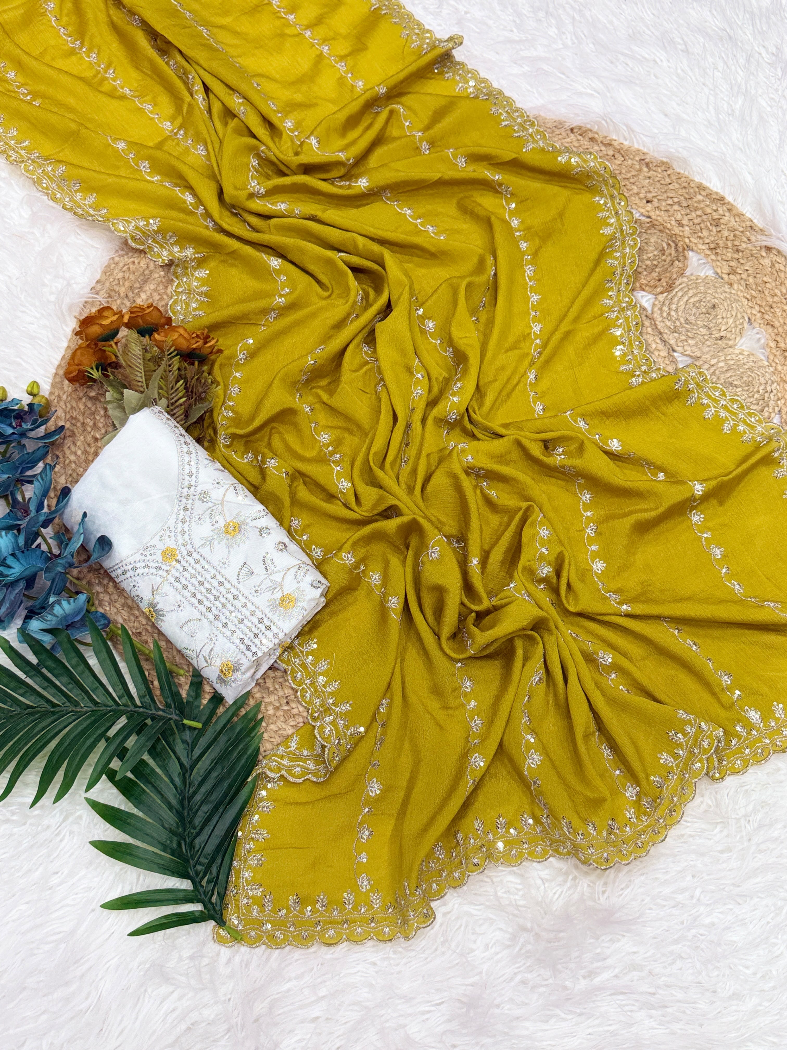 Chinnon Chiffon Saree With Embroidery — photo 5