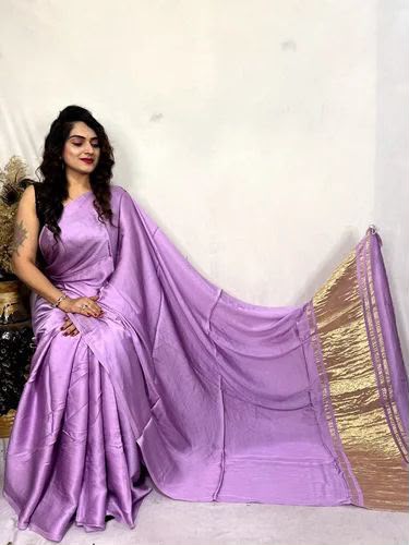 Fendy Satin Saree with Golden Tassel Border — photo 4