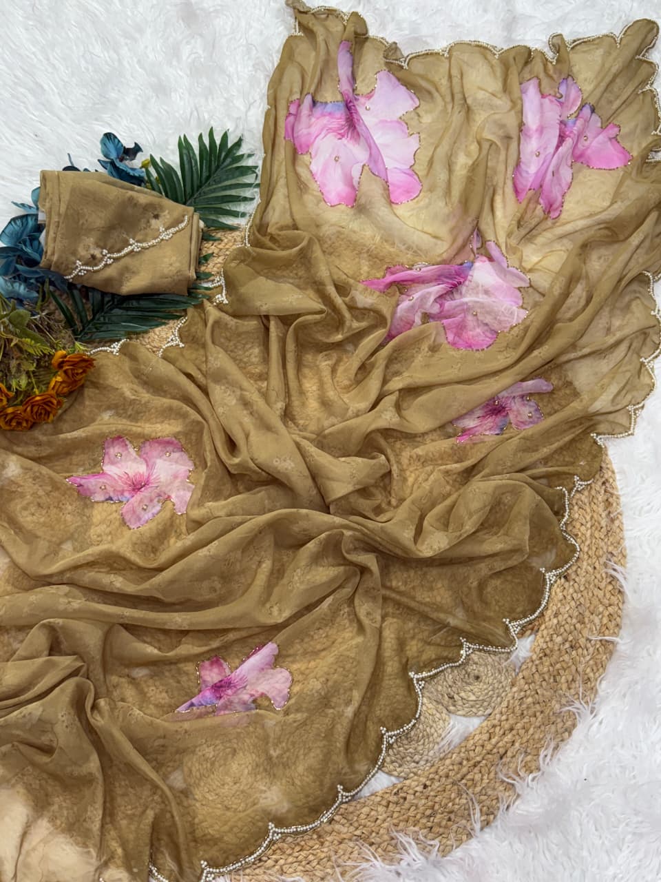 Tabby Silk Floral Saree With Moti Border — photo 5