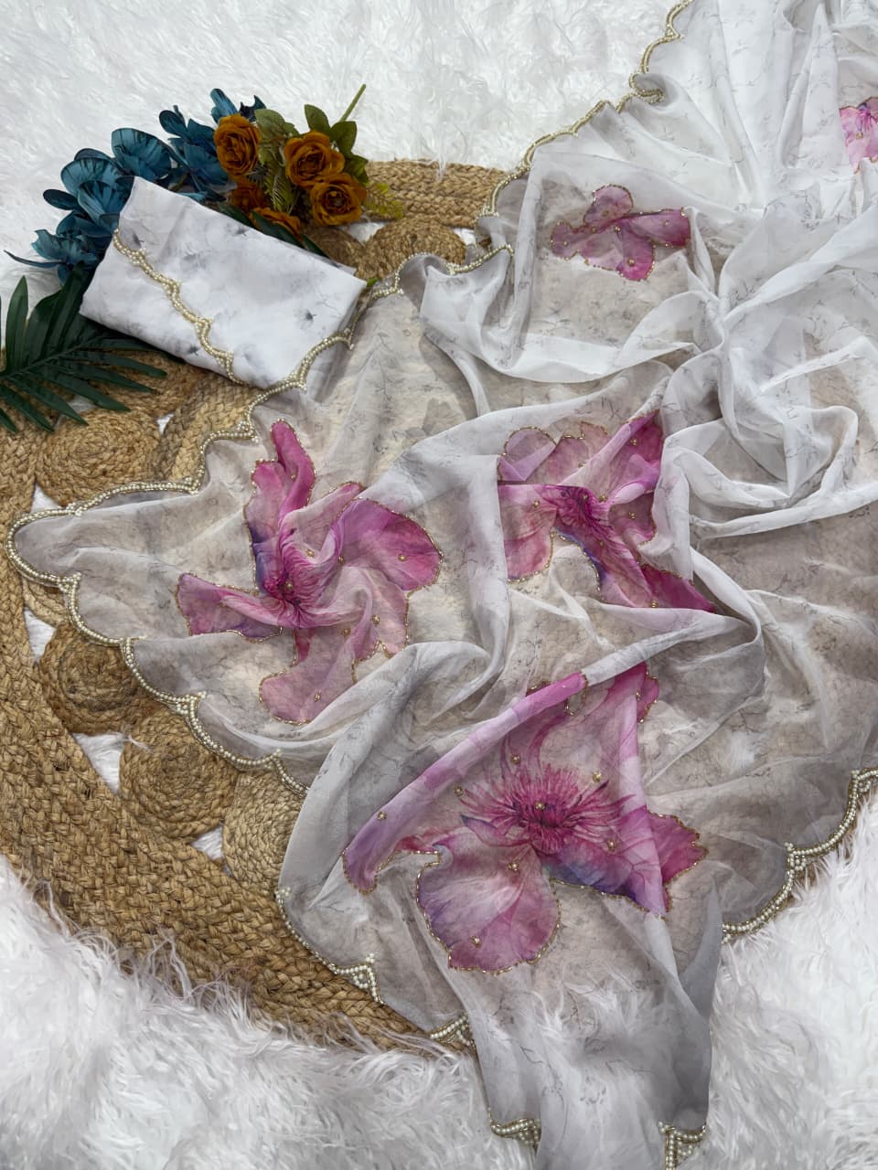 Tabby Silk Floral Saree With Moti Border — photo 4