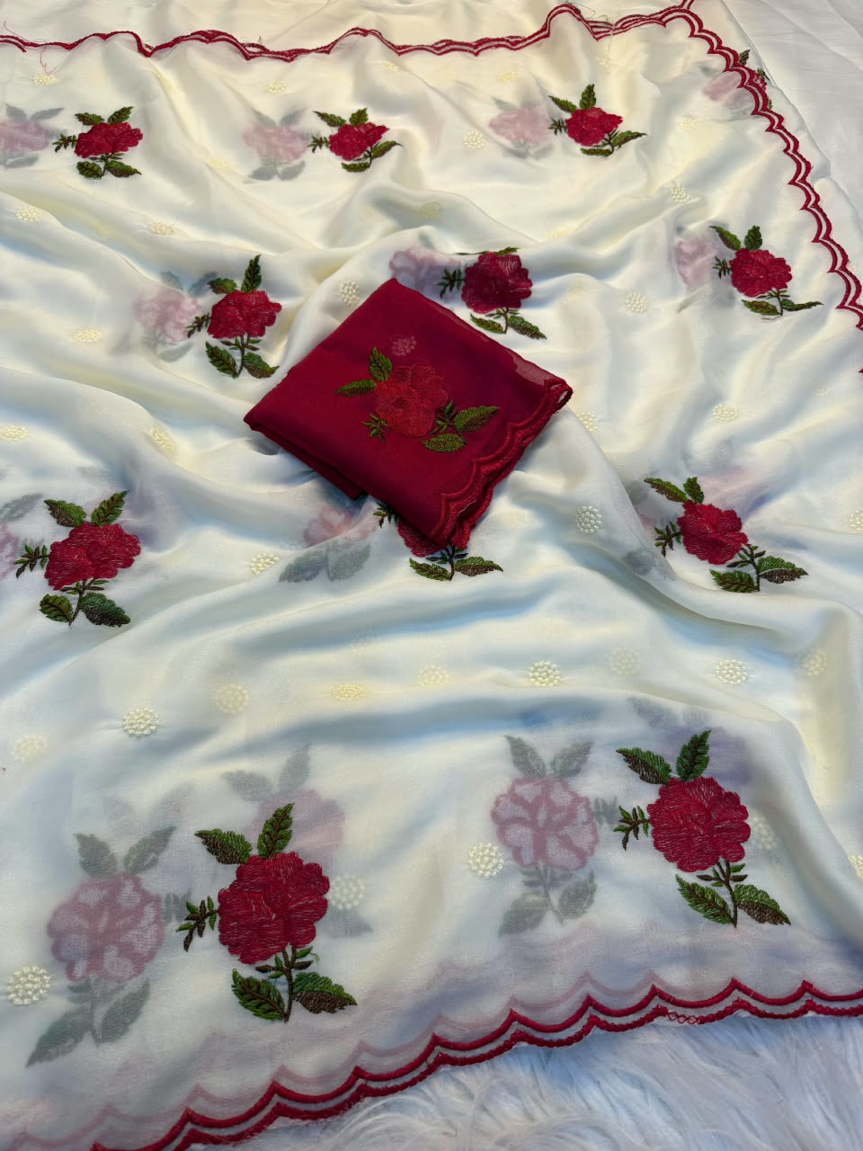 Georgette Silk Saree With Embroidered Roses — photo 3