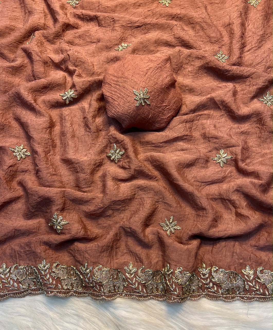 Rangoli Crush Saree with Sequins Border — photo 7