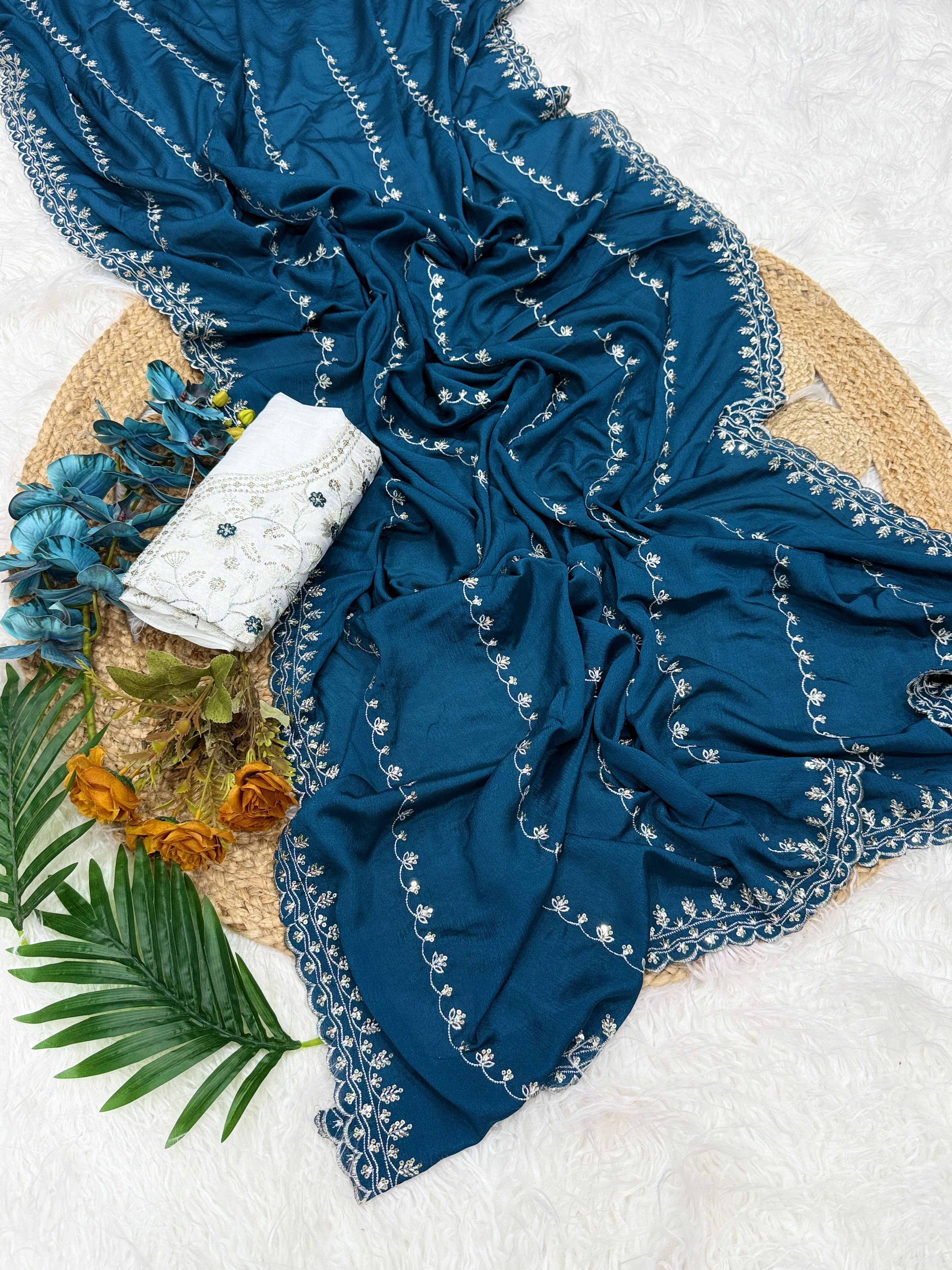 Chinnon Chiffon Saree With Embroidery — photo 3