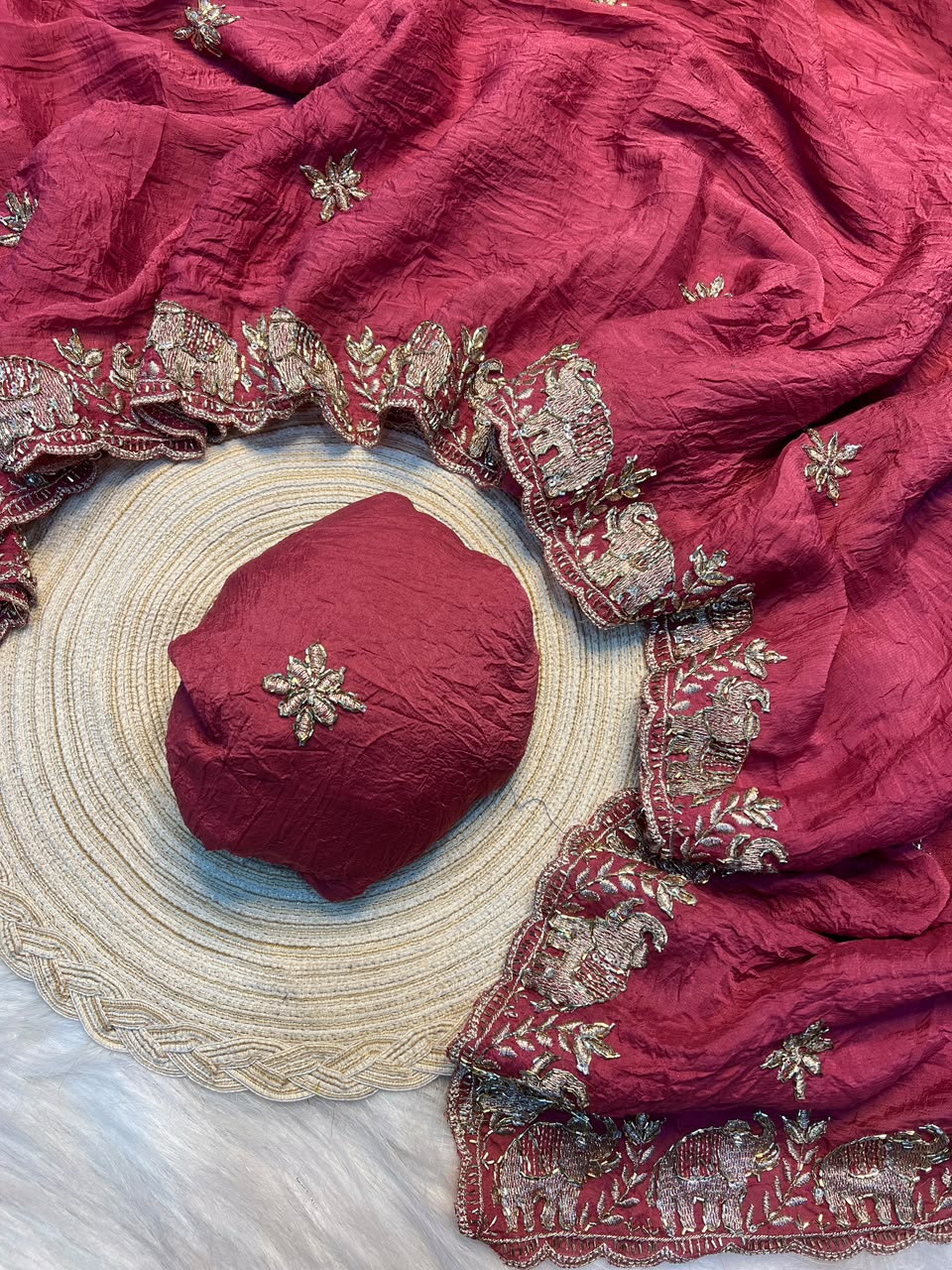 Rangoli Crush Saree with Sequins Border — photo 2